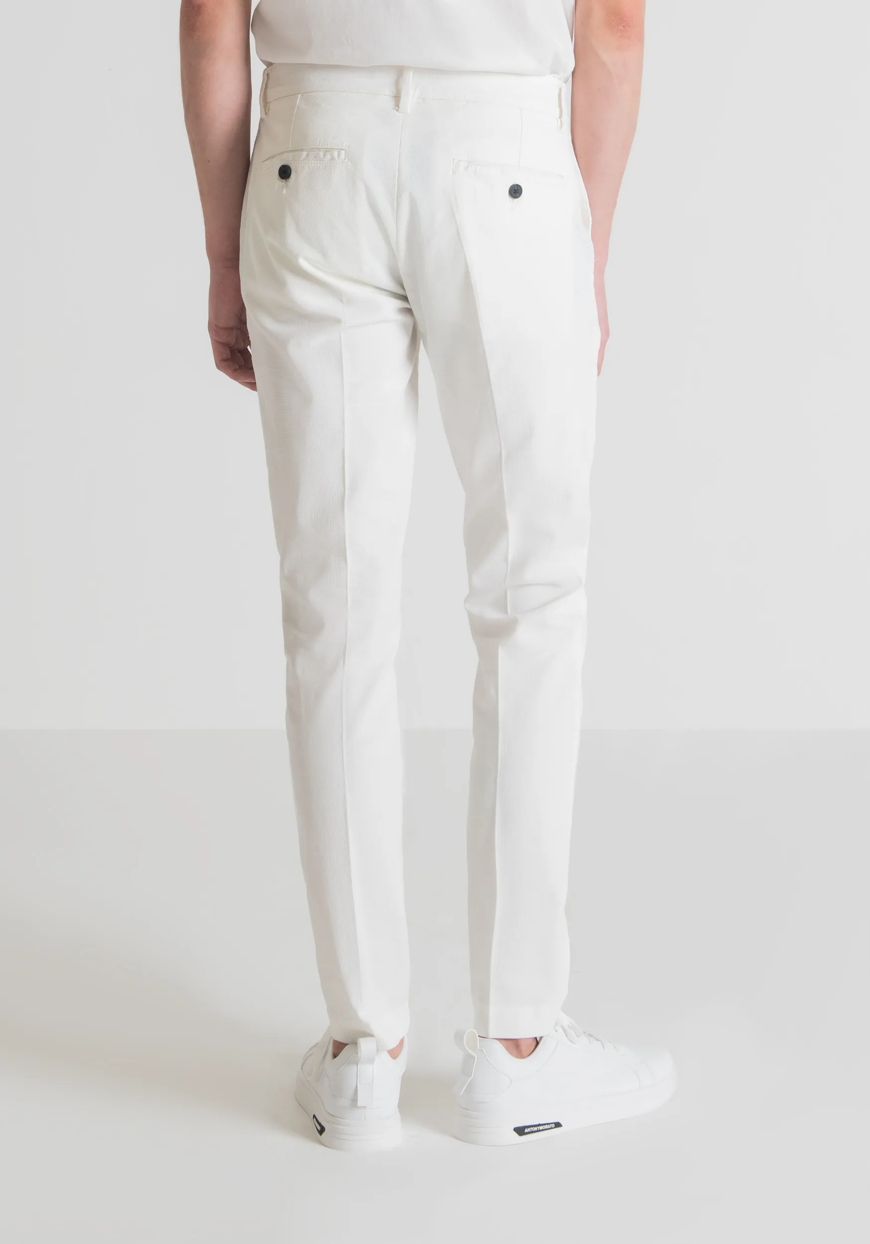 PANTALONI BRYAN SKINNY FIT IN COTONE ELASTICO MICRO ARMATURATO